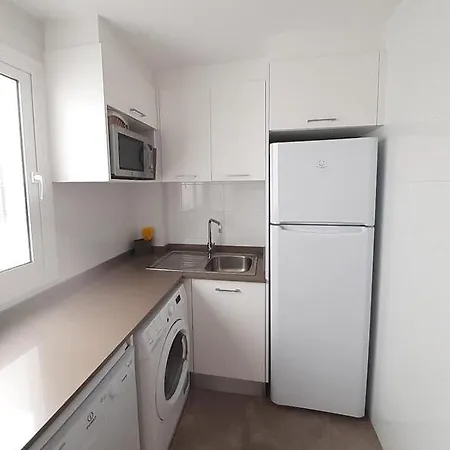 125 M2 Frente Club Nautico Playa Wifi Lägenhet *